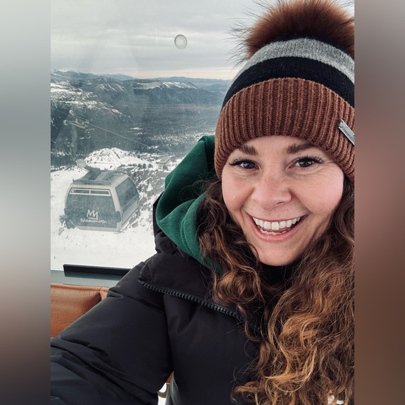 Meet your Posher, Ashley - Picture 1 of 1